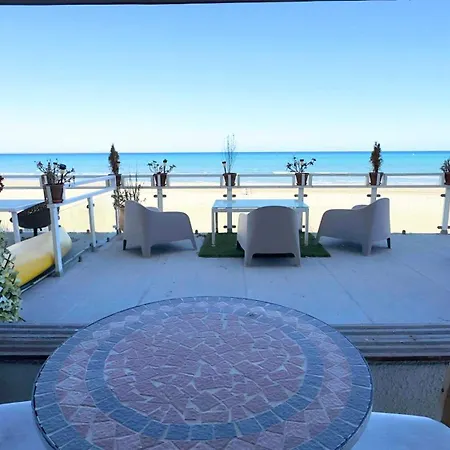 Davinci Seaview 2bdr Makenzy Apartment