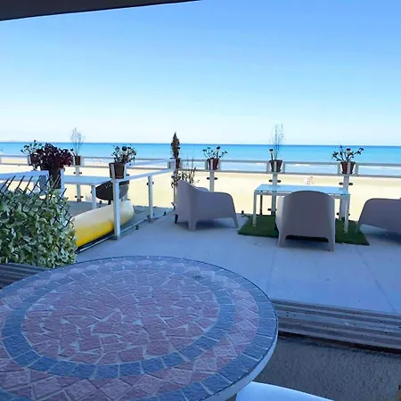 Davinci Seaview 2bdr Makenzy Apartment Larnaca